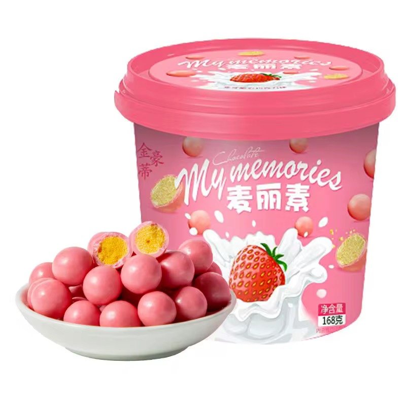Strawberry chocolate balls